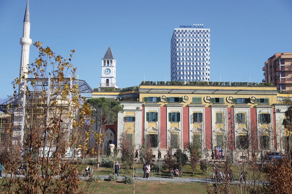 Maritim Hotel Plaza Tiranë Ngoại thất bức ảnh The new campus of the University of Novi Sad