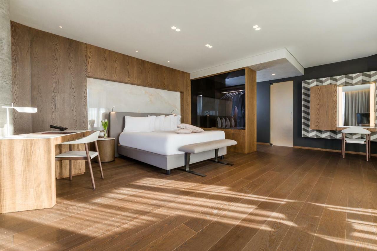 Maritim Hotel Plaza Tiranë Ngoại thất bức ảnh Suite